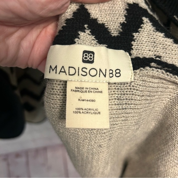 Madison 88 boho chic patterned sweater wrap one size acrylic grannycore - Picture 5 of 9